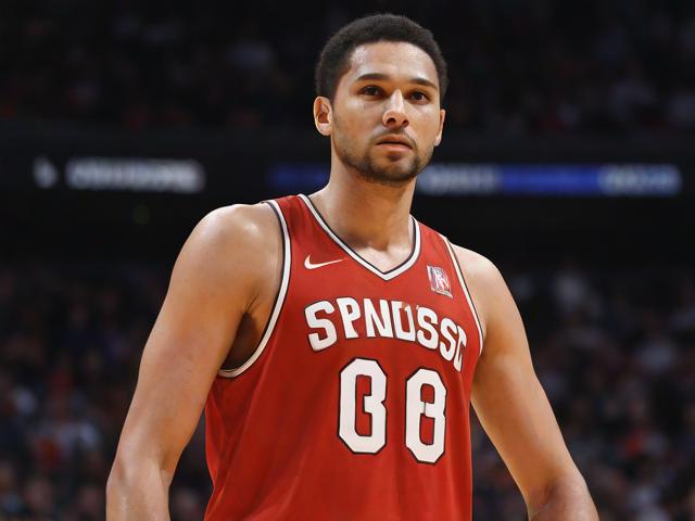 “九游app_ 你不知道的冷知识：NBA隐藏的小技巧”，nba游戏怎么操作
